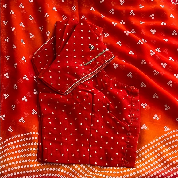 Red and Orange Patterned Saree - Picture 3 of 4